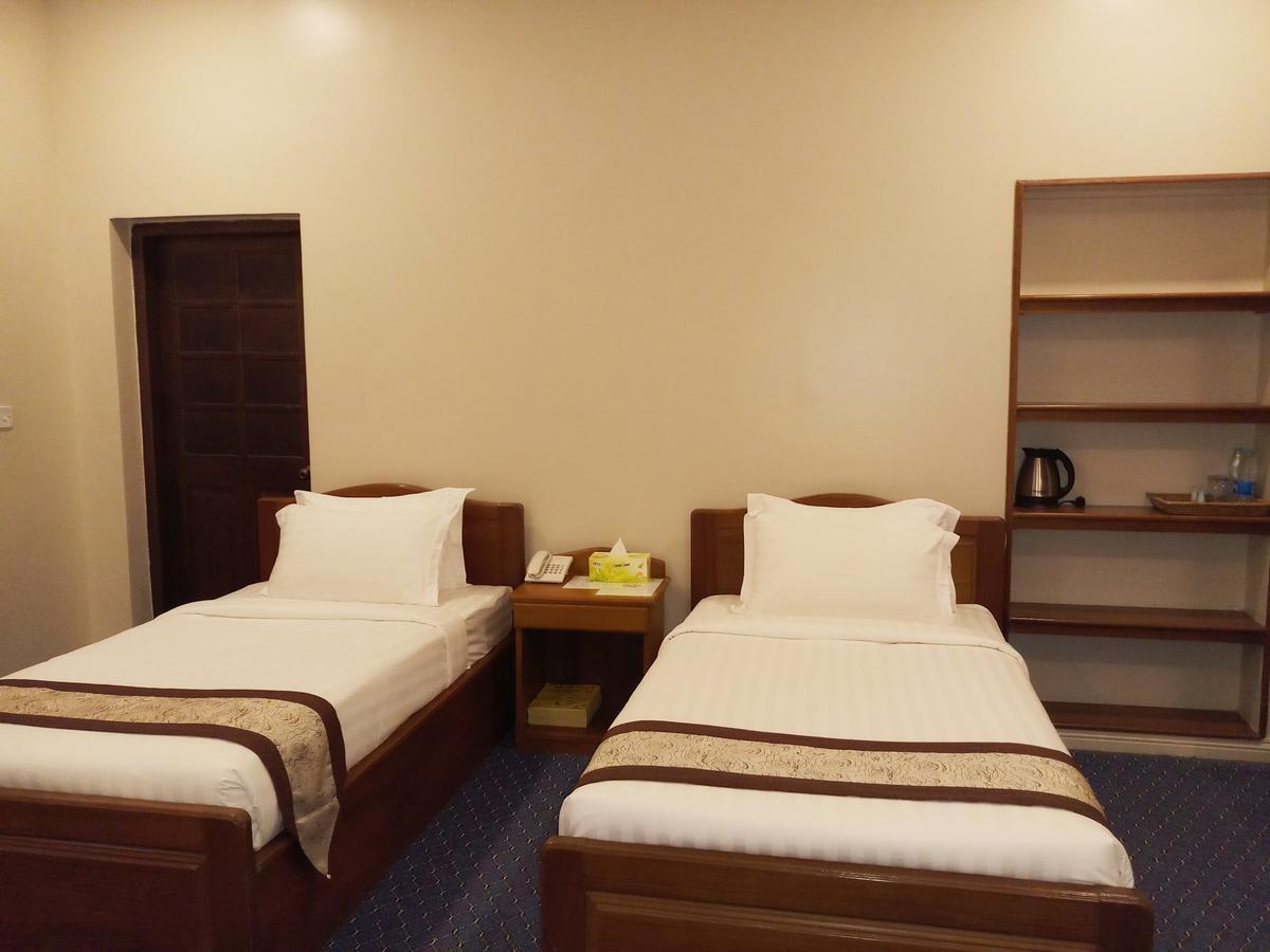 Ruby Garden Hotel Янгон Экстерьер фото